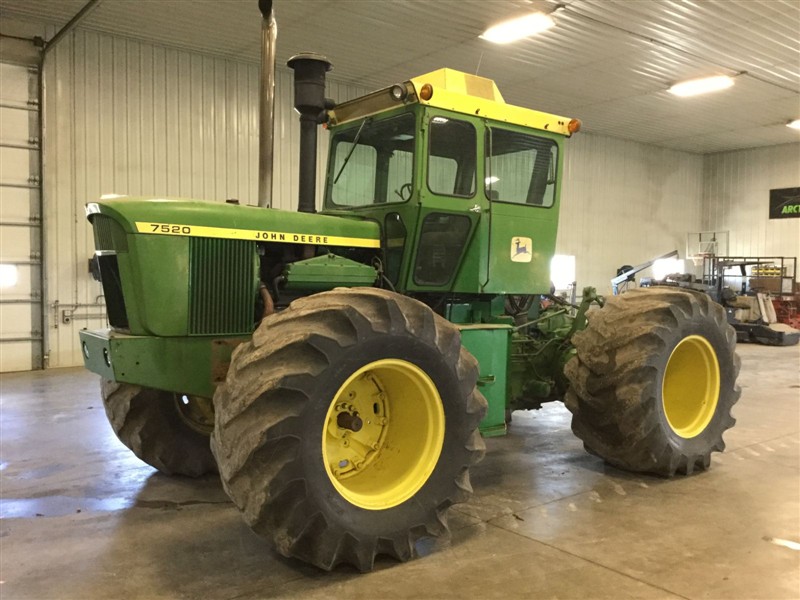 John Deere 7520 4WD Tractors From the 1970's - Pete's Machinery Talk