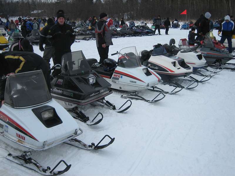 Viewing a thread - Vintage Snowmobile ride Pics