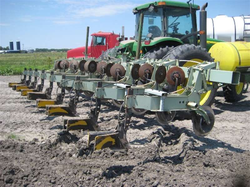 Side Dressing With Cultivator, 2 Row Cultivator With Side Dresser