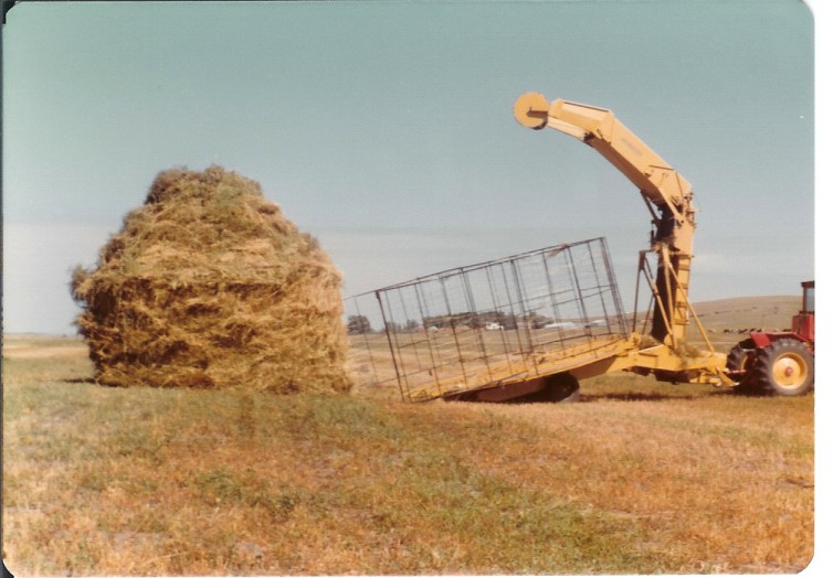 Viewing a thread - Early Hay Stackers and Round Balers