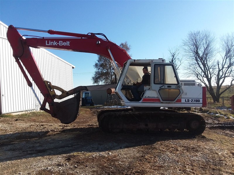 Viewing a thread - need help with a new to me excavator!